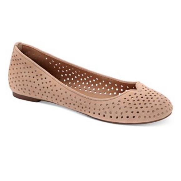 Lucky Brand Shoes - Nude Leather Lucky Flats NWOT